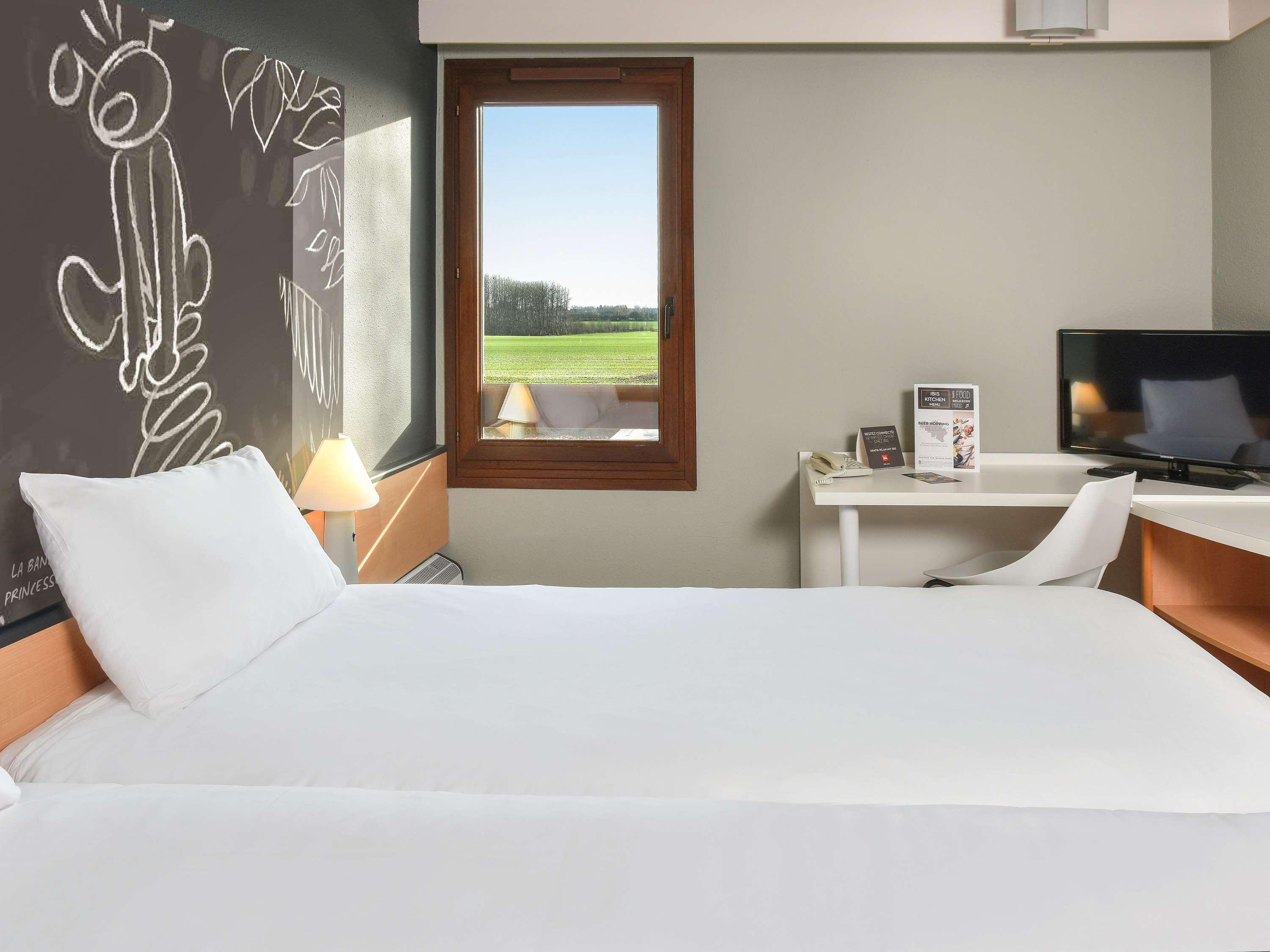Ibis Charleroi Airport Brussels South Ξενοδοχείο Fleurus Εξωτερικό φωτογραφία